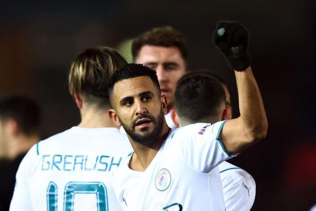 Manchester City a battu ses adversaires 2-0